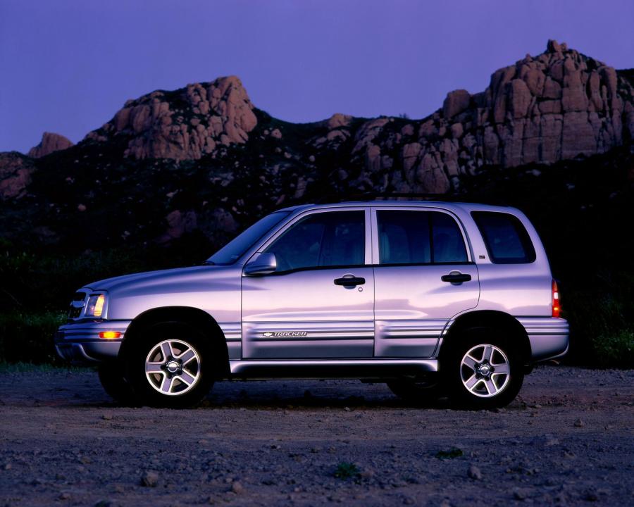  Chevrolet Tracker 2000 года  (фото 4 из 29)